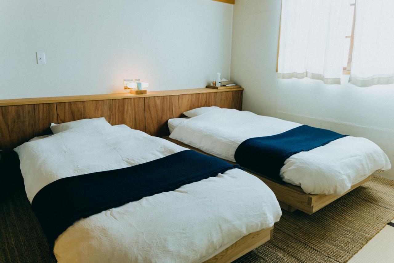 Hostel Saruya Fujiyoshida Exteriör bild